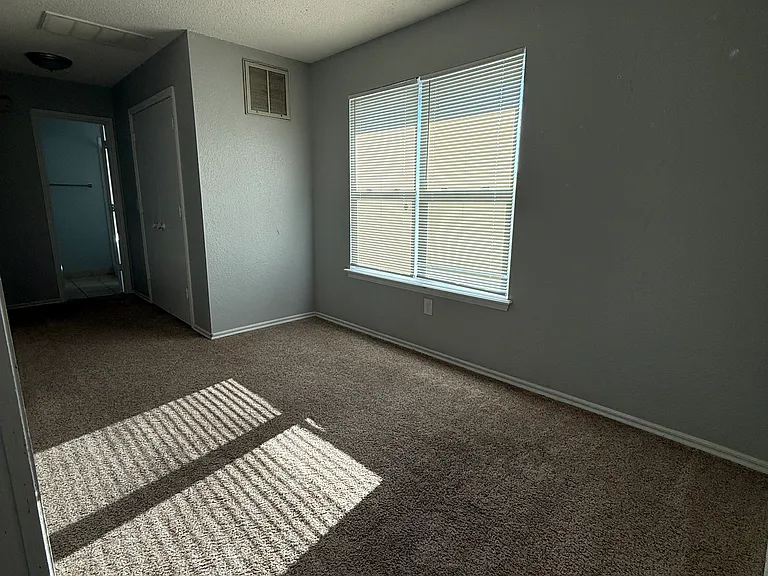 9500 Berkley Ter — Photo 10