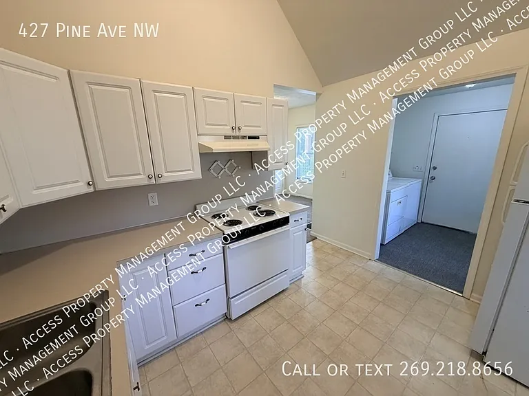 427 Pine Ave NW — Photo 13