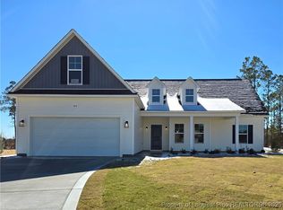 102 Onslow Ct, Spring Lake, NC 28390