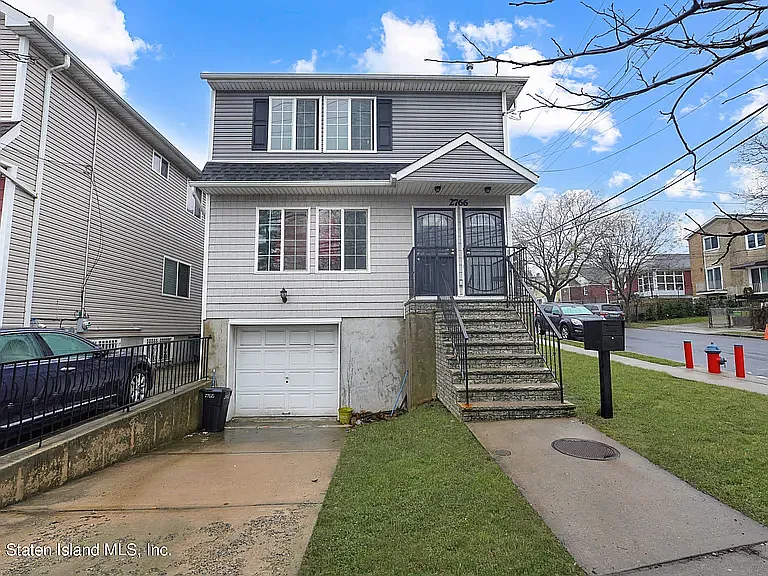3 bed, $3,777 — Photo 2