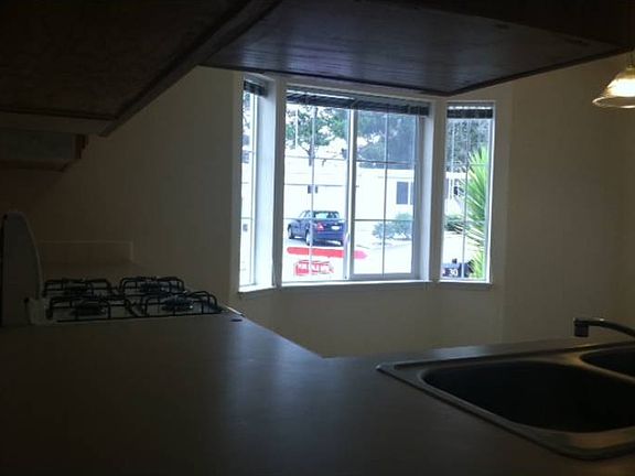 5th image of 30 Driftwood Ln