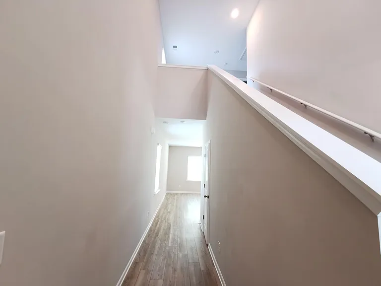 292 Golden Eagle Pkwy — Photo 5