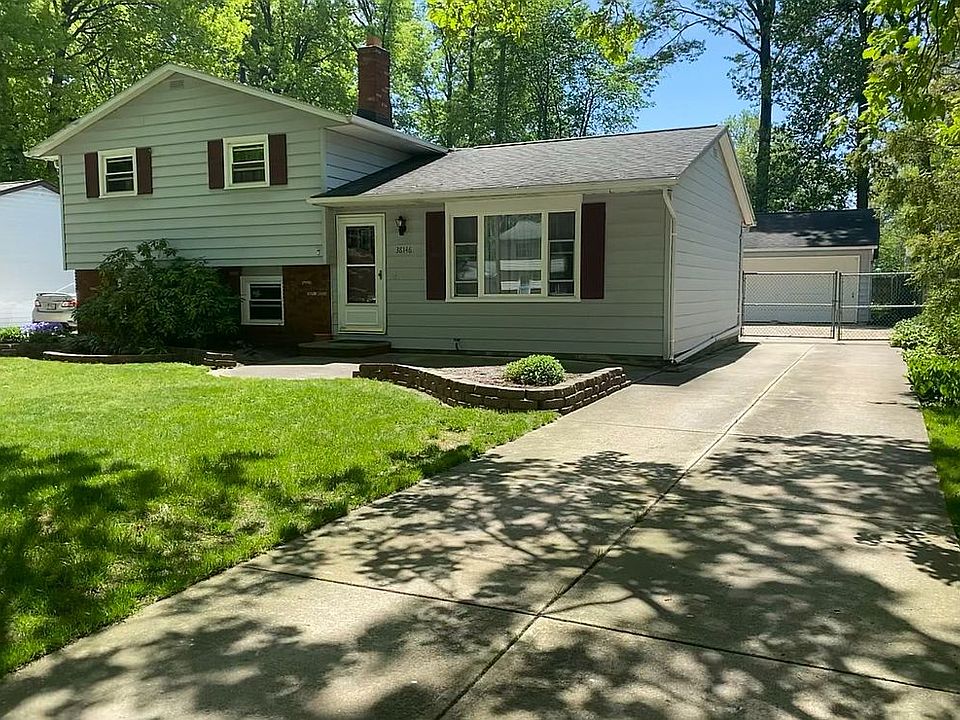 1st image of 38146 Parkway Blvd