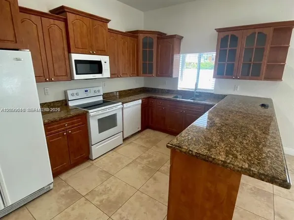 2485 W 5th Ct #B, Hialeah, FL 33010