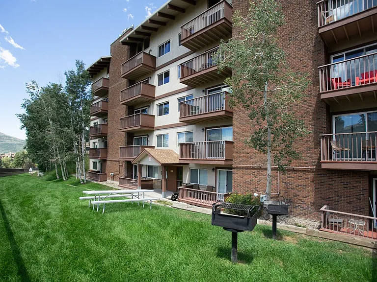 2255 Mount Werner Rd #ID1564308P — Photo 16