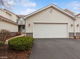 387 Inner Circle Dr, Bolingbrook, IL 60490