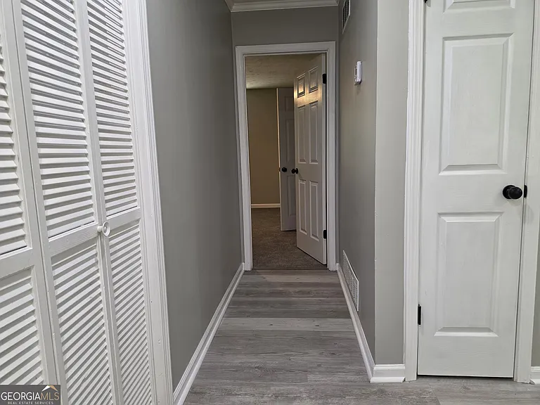 586 Ridge Ave SW — Photo 23