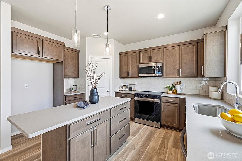 3rd image of 4525 Noel (Lot 73) Street