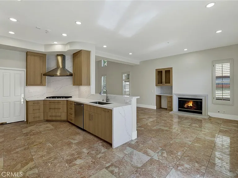 2468 Aquasanta — Photo 19