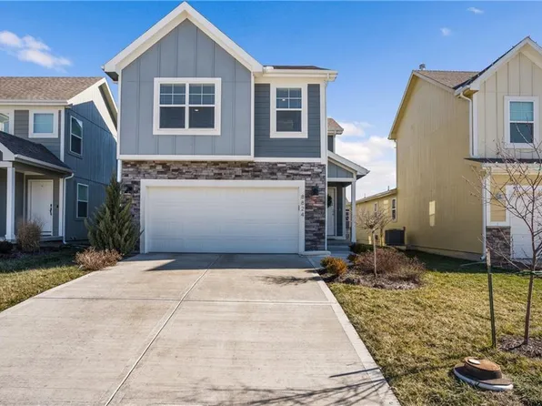 8824 SW 9th St, Blue Springs, MO 64064