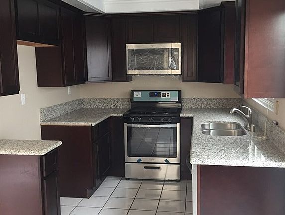 3rd image of 14606 Woodland Dr Unit 21