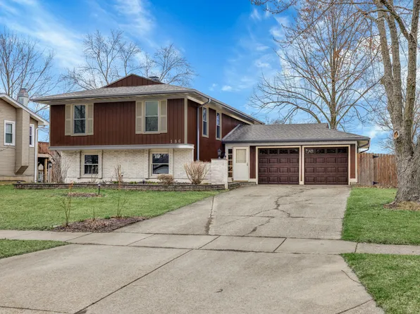 186 Lockwood Ln, Bloomingdale, IL 60108