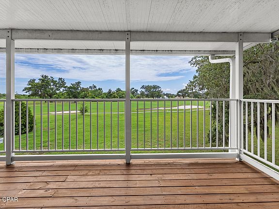 3rd image of 2511 Country Club Dr