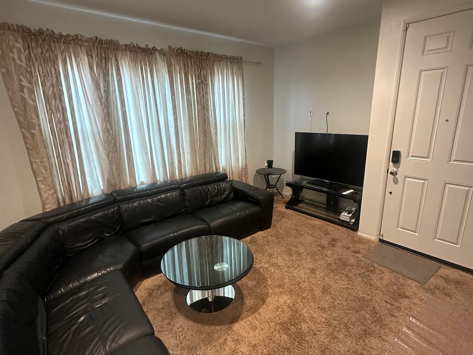 1 bed, 2694 sqft, $1,650 — Photo 3
