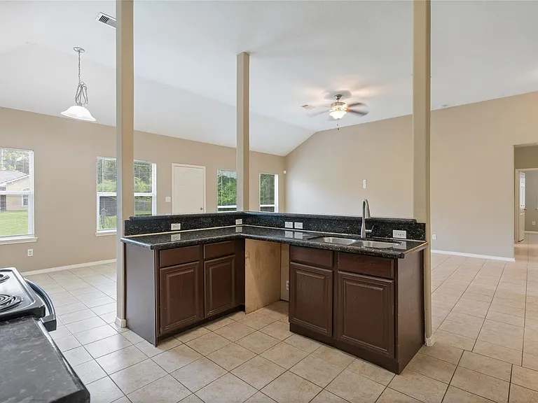 9104 N Green River Dr #A — Photo 15