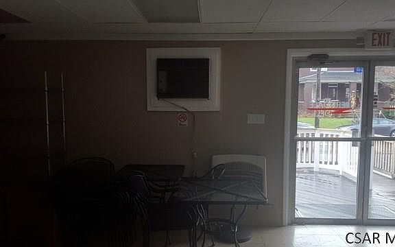 3rd image of 537 Ferndale Ave