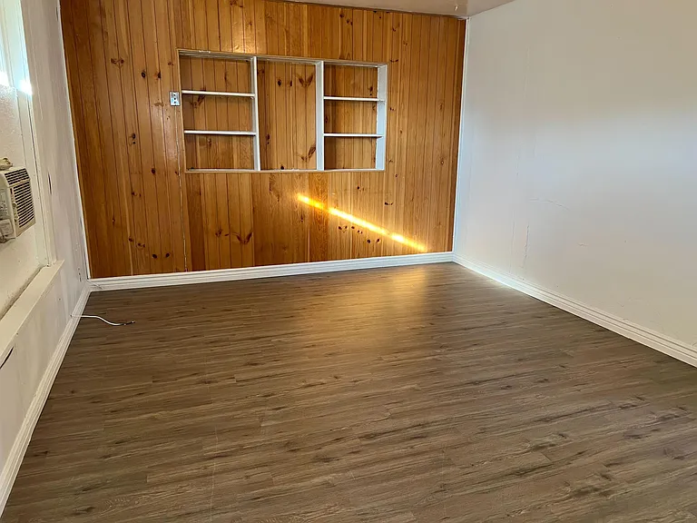 709 E St #1 — Photo 2