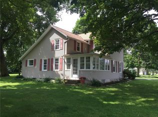 121 Knickerbocker Rd, Pittsford, NY 14534