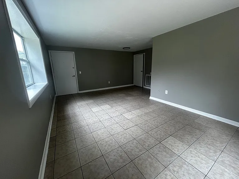 211 Tompkins St — Photo 26