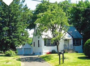 817 Old Raritan Rd, Clark, NJ 07066