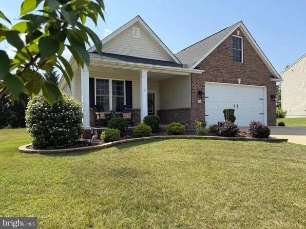 206 Ivy Hill Ct, Stephens City, VA 22655