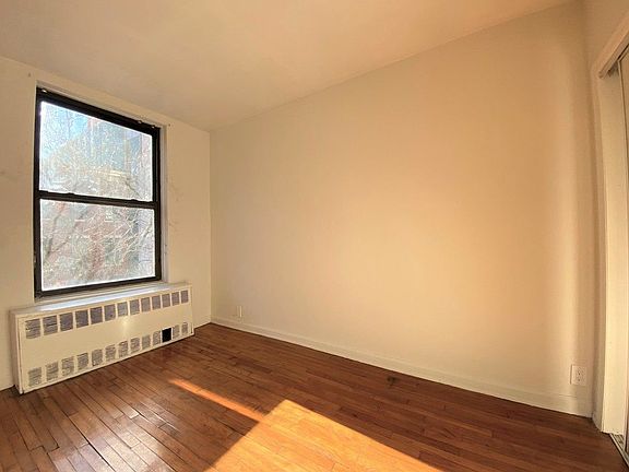 3rd image of 221 W 22nd St APT C2