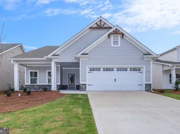 295 Redhaven Dr, Senoia, GA 30276