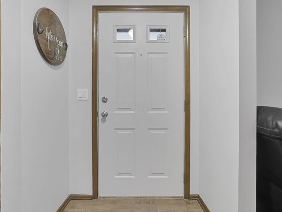2nd image of 6884 Prior Pl