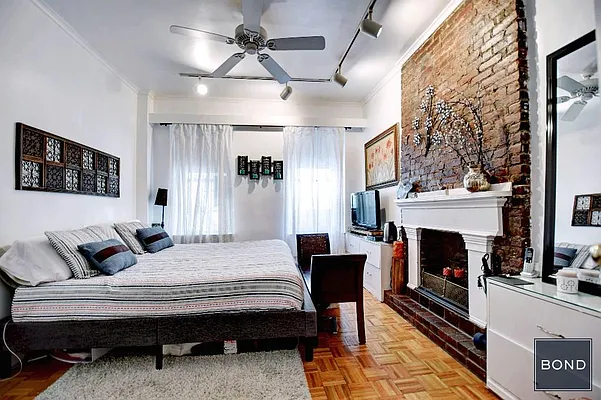 Rented by Bond New York | media 55