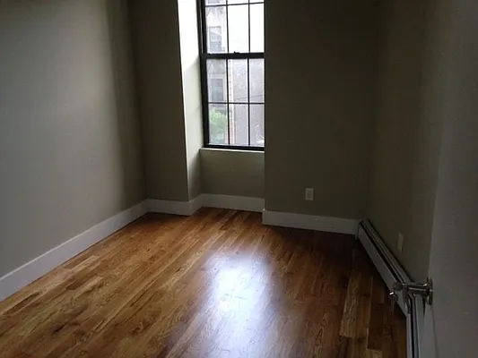 Rented by Premier Metro Realty Corp | media 10