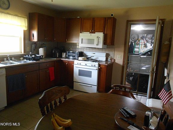4th image of 20 N Belmore St