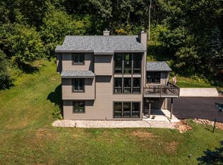 N6138 Apple Valley Rd, Onalaska, WI 54650