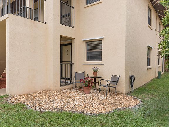 4th image of 233 Circle Dr APT 7