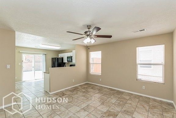 5th image of 8416 Casa Amarilla Rd NW