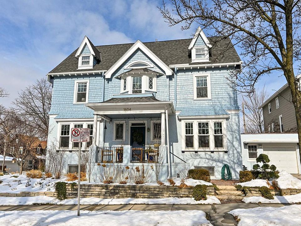 1st image of 1604 E Newport AVENUE