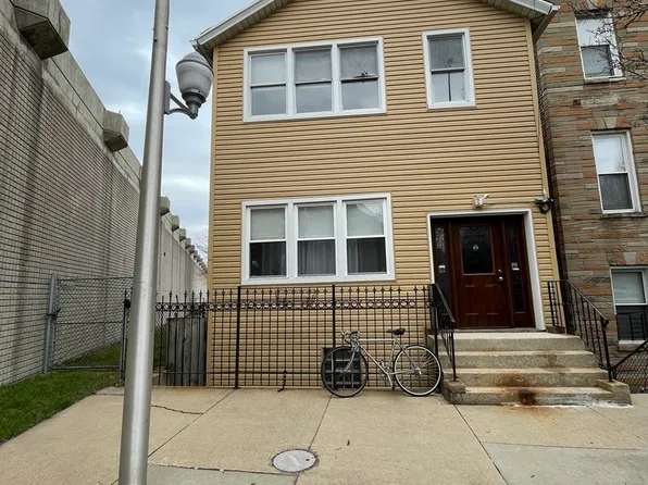 2567 S Emerald Ave, Chicago, IL 60616