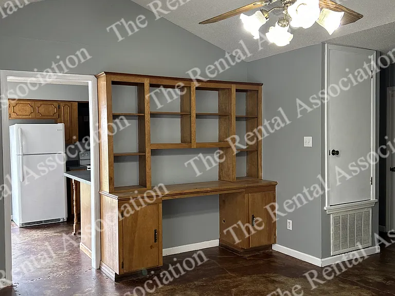 207 S Maple St — Photo 7