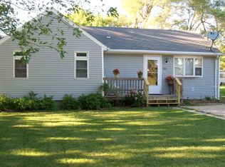 320 E 5th St, Hickman, NE 68372