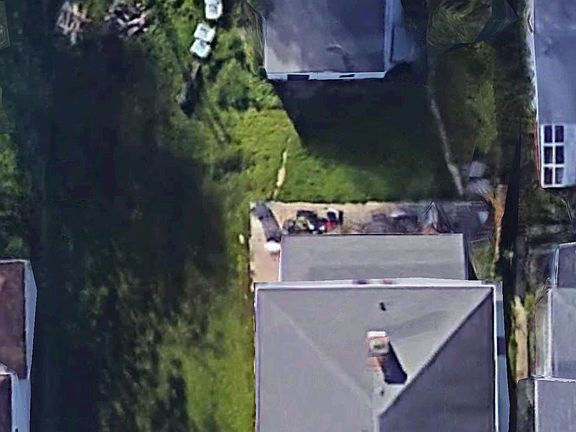 3rd image of 822 Harlan St