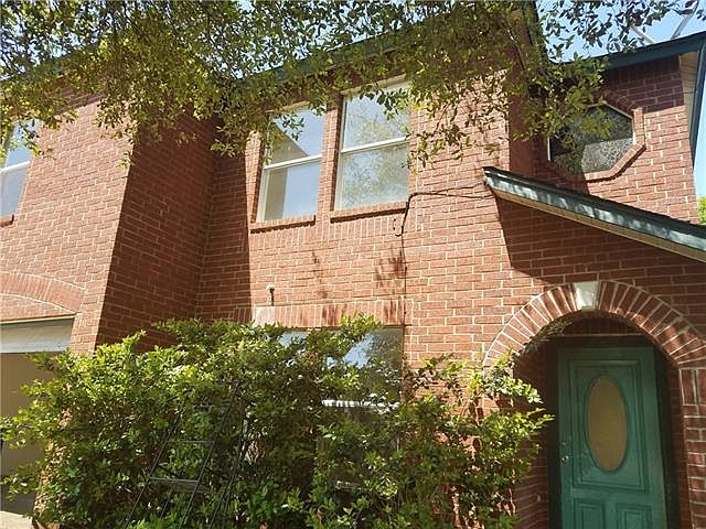 1st image of 512 Woodford Dr