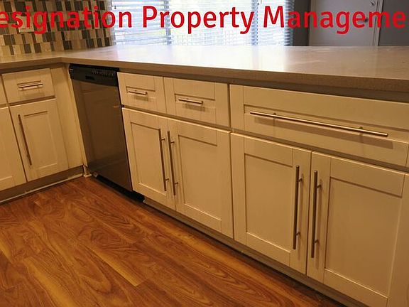 5th image of 7638 Hampton Ave