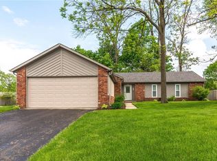 221 Boulder Ct, Carmel, IN
