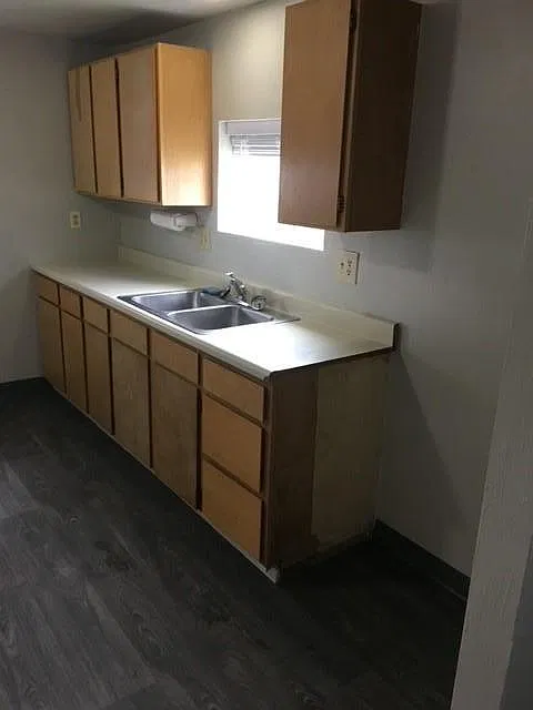 150 Curtis St NE — Photo 4