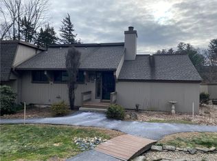 45 Crocus Ln #45, Farmington, CT 06032