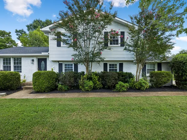 8072 Sawyer Brown Rd, Nashville, TN 37221