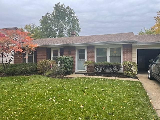 Front of home in the Fall