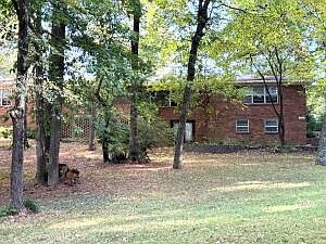 2nd image of 113 W Candlewick Dr