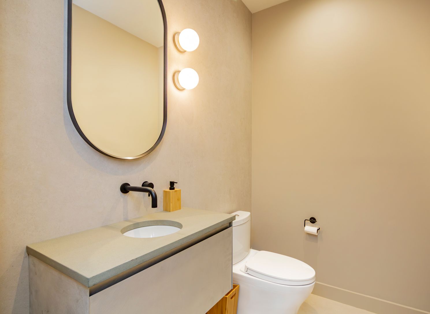  Powder Room