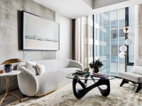 55 Lagrange St #1603, Boston, MA 02116