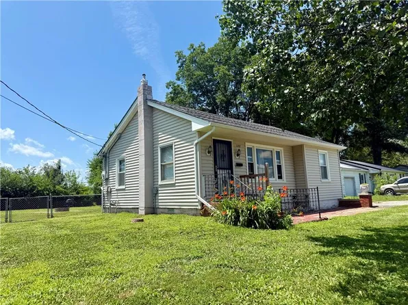 1207 Highway H St, Richmond, MO 64085